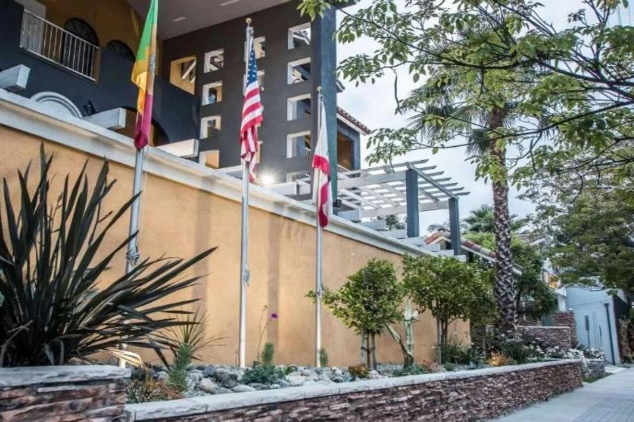 Tilt Hotel Universal-Hollywood, Ascend Hotel Collection Лос-Анджелес Экстерьер фото